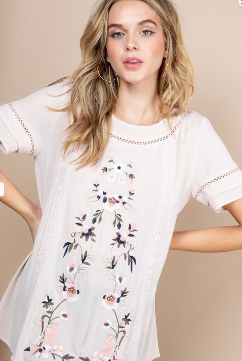 Short-sleeve embroidered linen top
