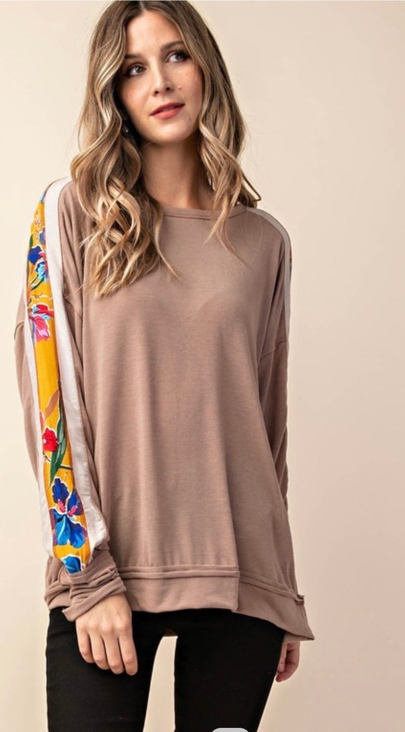 Pullover with printed floral sleeves