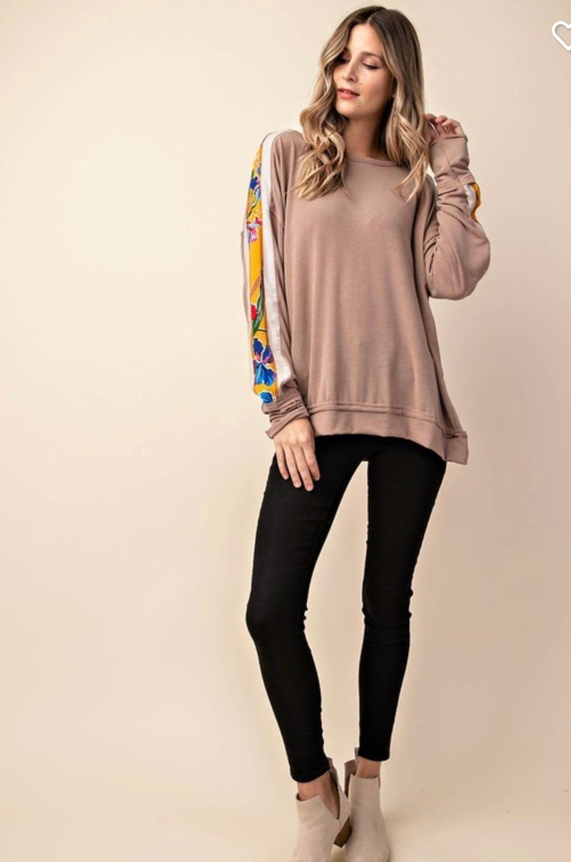 Pullover with printed floral sleeves